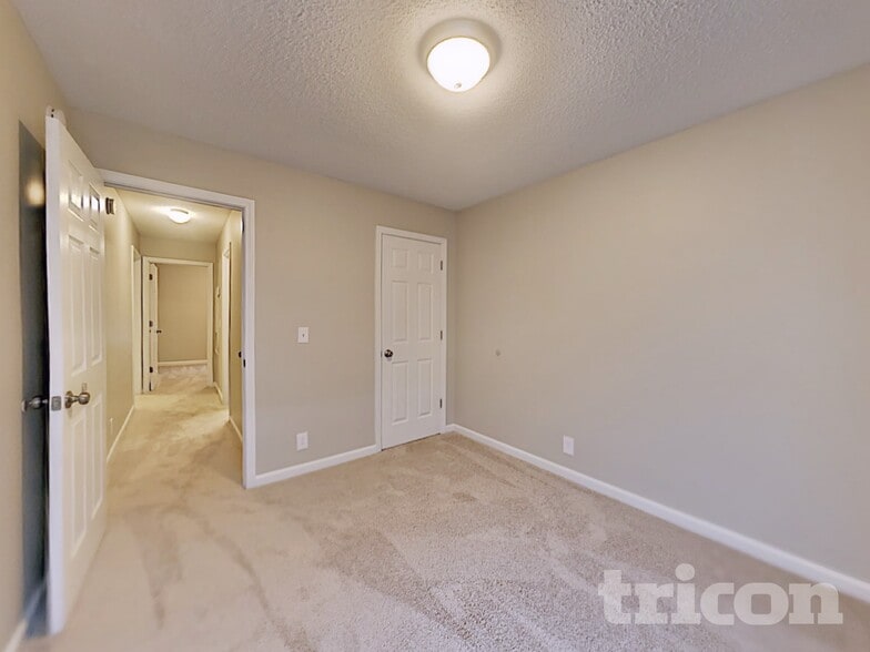 Building Photo - 5020 Boyd Dr