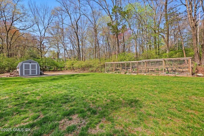 Building Photo - 10 Old Forge Rd