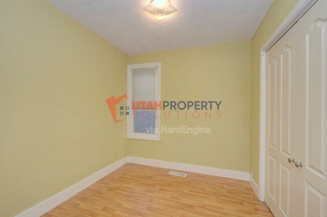 Building Photo - 344 E 1700 S