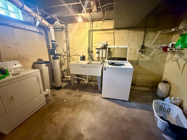 Building Photo - 3 Bed 1 Bath Single Family Home in Wausau