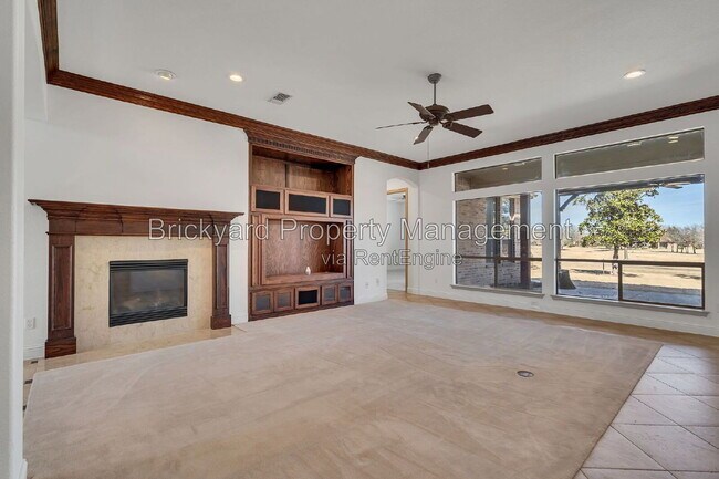 Building Photo - 350 Pine Valley Dr