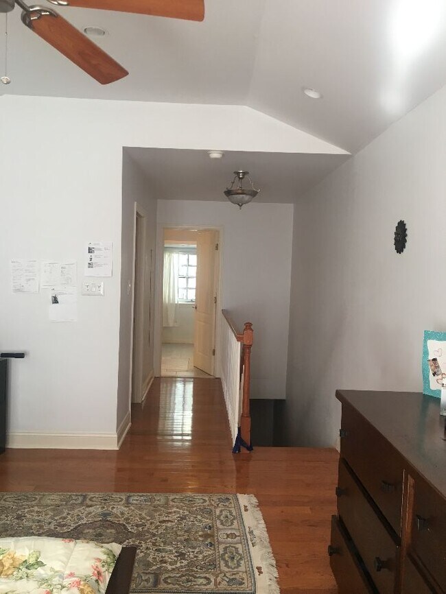 Building Photo - 215 S Quince St