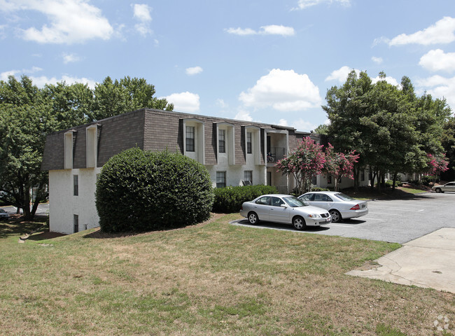 Primary Photo - Defoors Ridge Apartments