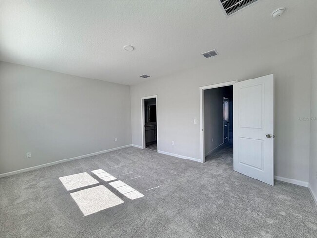 Building Photo - 15493 Bay Brg St