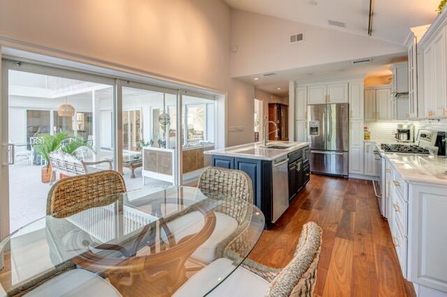 Building Photo - 5125 SE Matousek St