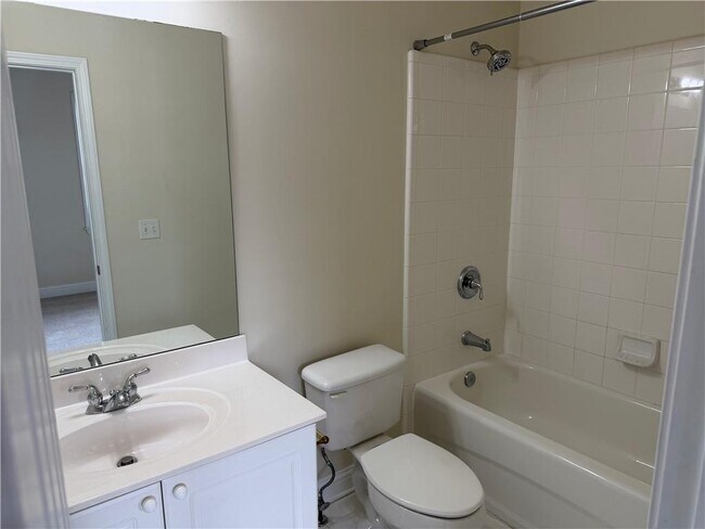 Building Photo - 1303 Creekside Pl SE