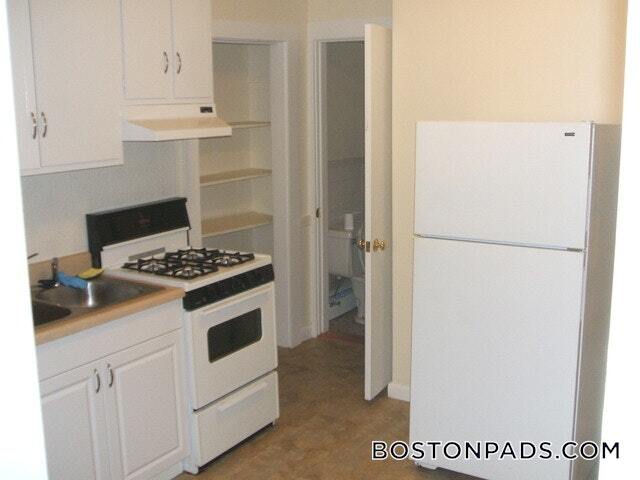 Building Photo - 9 Elmer St