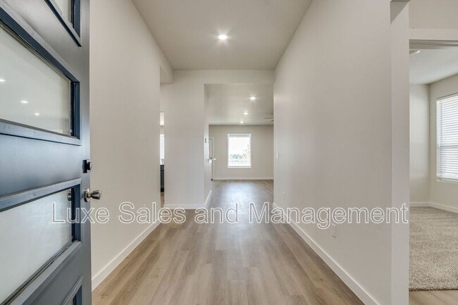 Building Photo - 8305 NW 163rd Ter