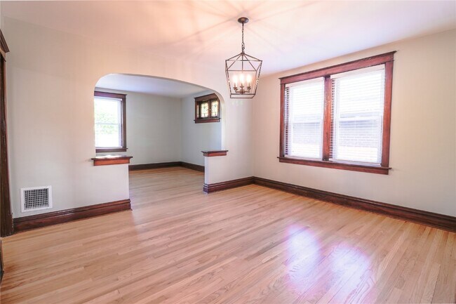 Building Photo - 4932 Loughborough Ave