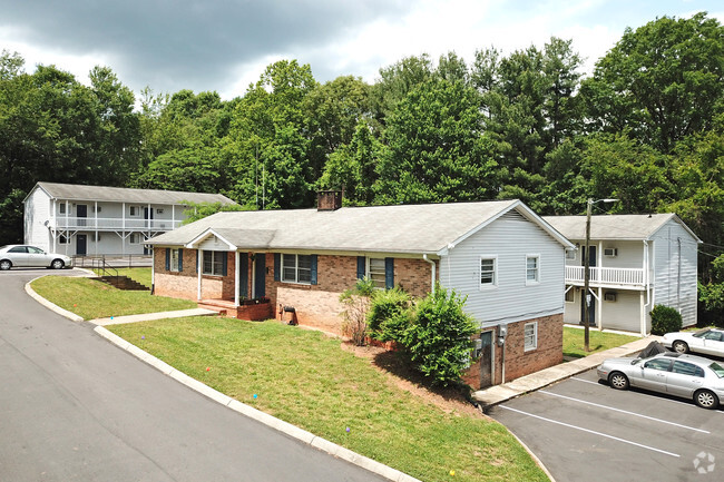 Aerial Photo - Reynolds Townhomes