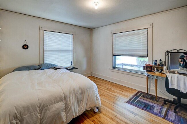 Building Photo - 416 Castle Pl