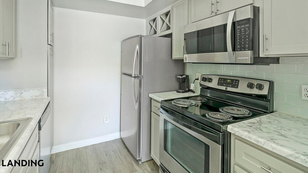 Building Photo - 2500 Woodland Park Dr