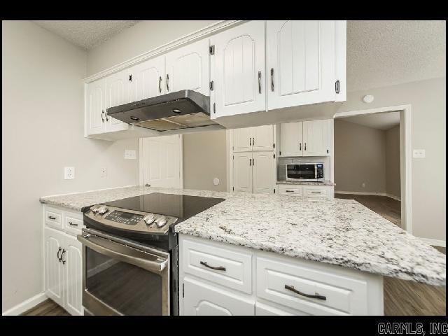 Building Photo - 21 Matthews Ln