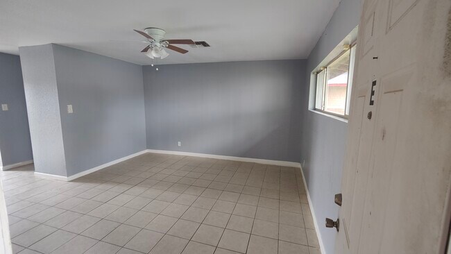 Building Photo - 1724 Laurie St