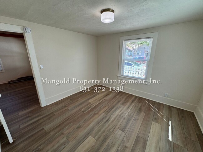 Building Photo - 2-Bedroom PLUS Loft Home Downtown Monterey