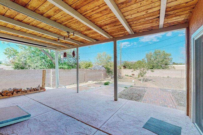 Building Photo - 1314SF Ridgecrest Brick 2 Bedroom  1 Bath ...