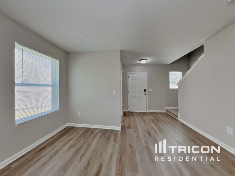 Building Photo - 95 Fleetwood Ct