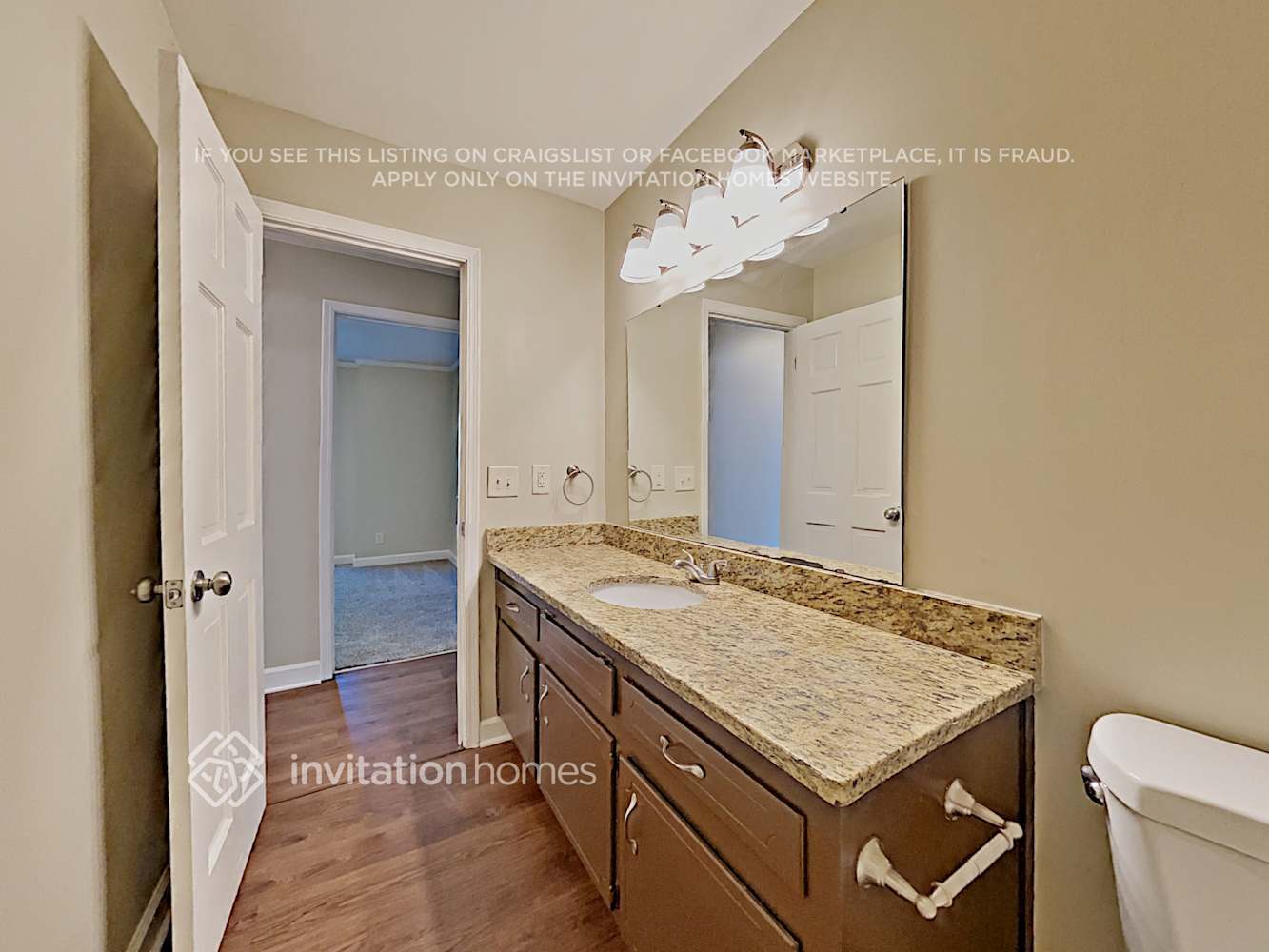 Building Photo - 3245 Creek Dr