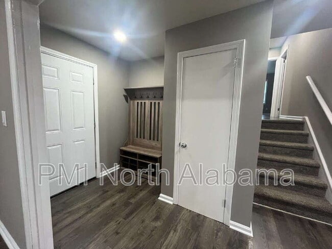 Building Photo - 6208 Cedar Point Dr NW