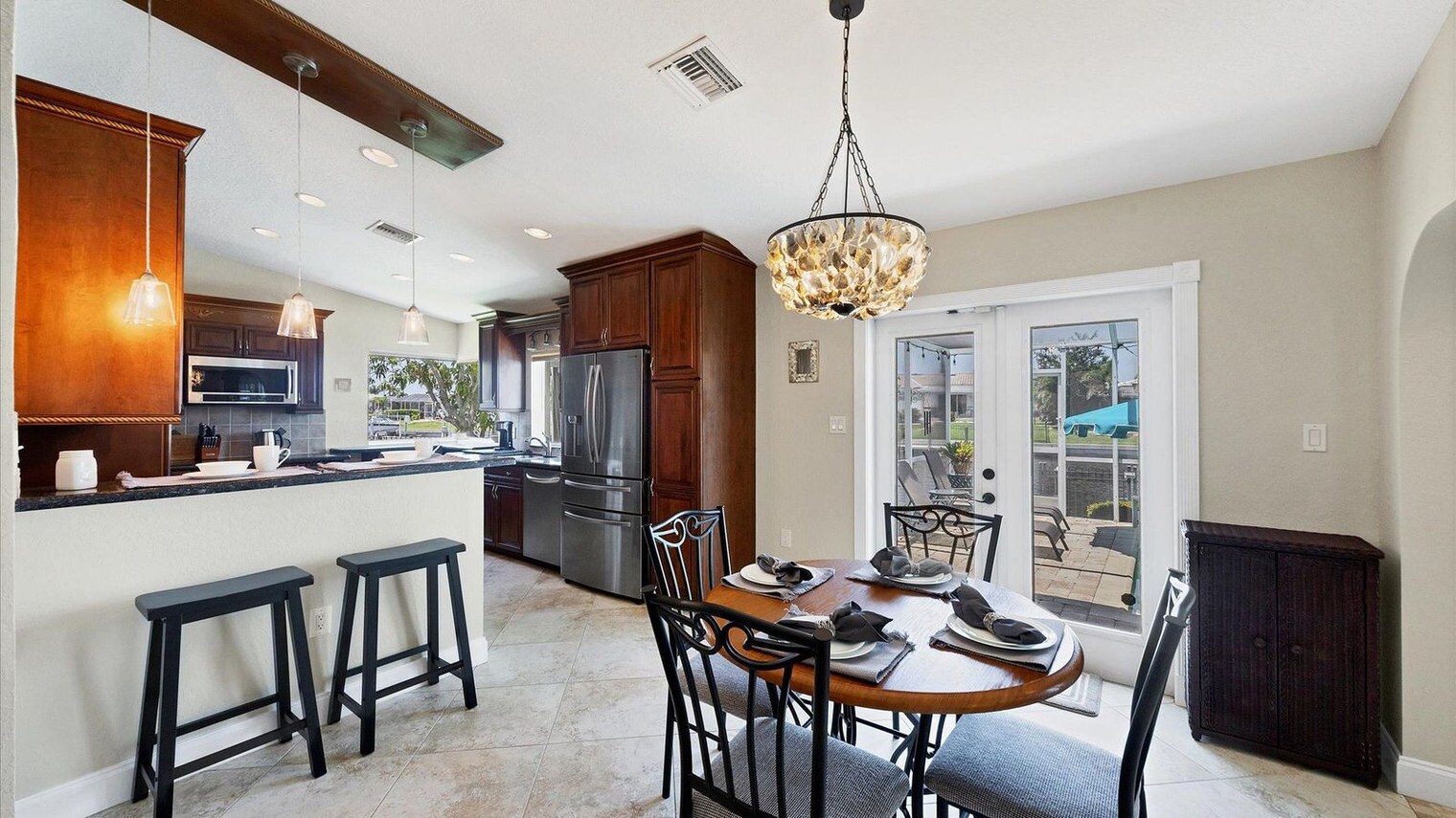 Building Photo - 945 Santa Brigida Ct