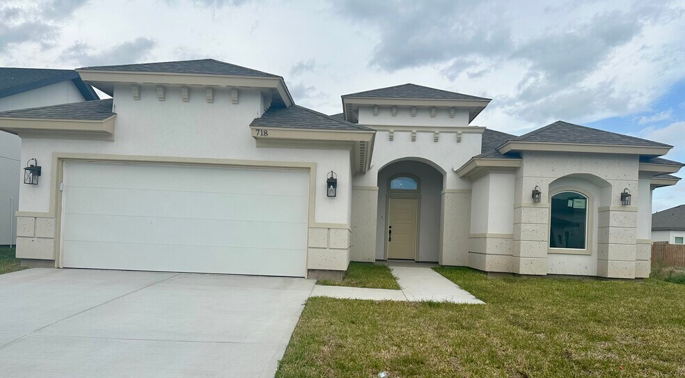 Building Photo - 718 Ava Dr