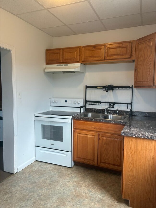 Building Photo - Single Family Home