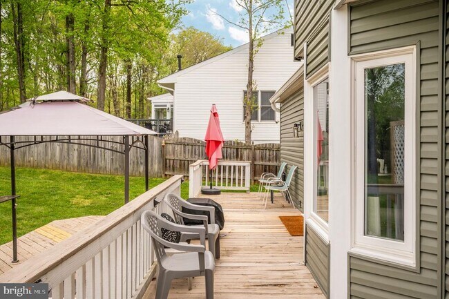 Building Photo - 15 Owen St