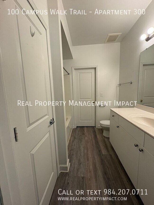 Building Photo - 100 Campus Walk Trl