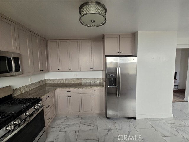 Building Photo - 2440 Penmar Ave