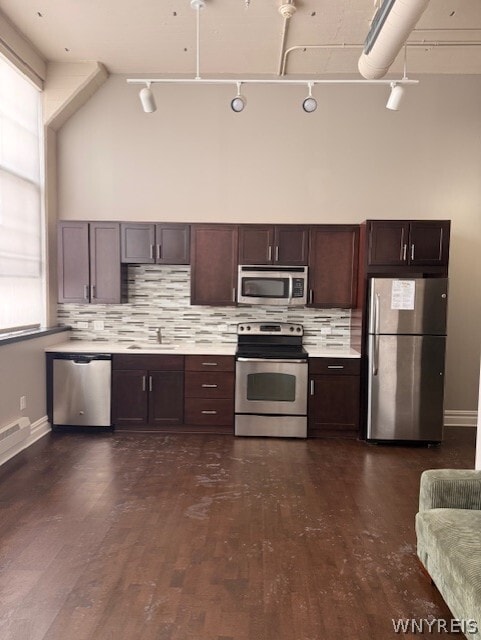 Building Photo - 2917 Main St