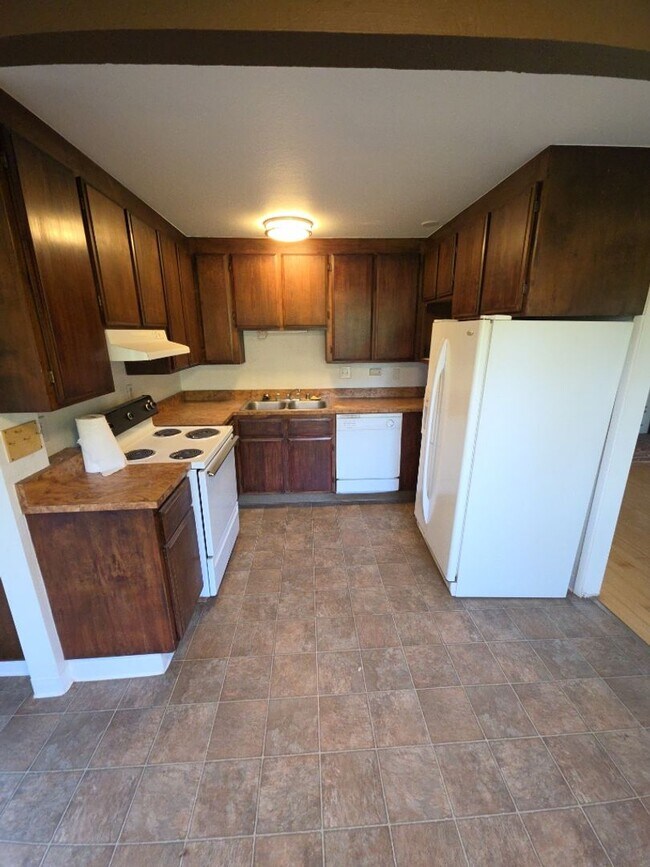 Building Photo - 2-bedroom, 1-bath Coming Soon