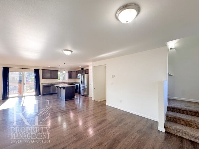 Building Photo - 4250 SE Horsehead Way