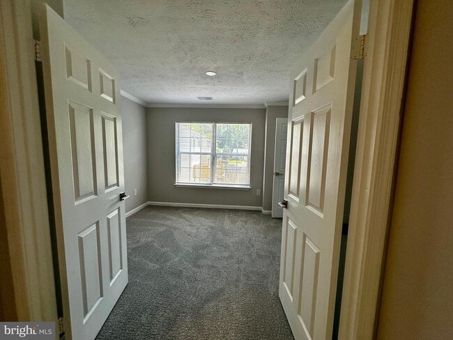 Building Photo - 404 Cabin Ct