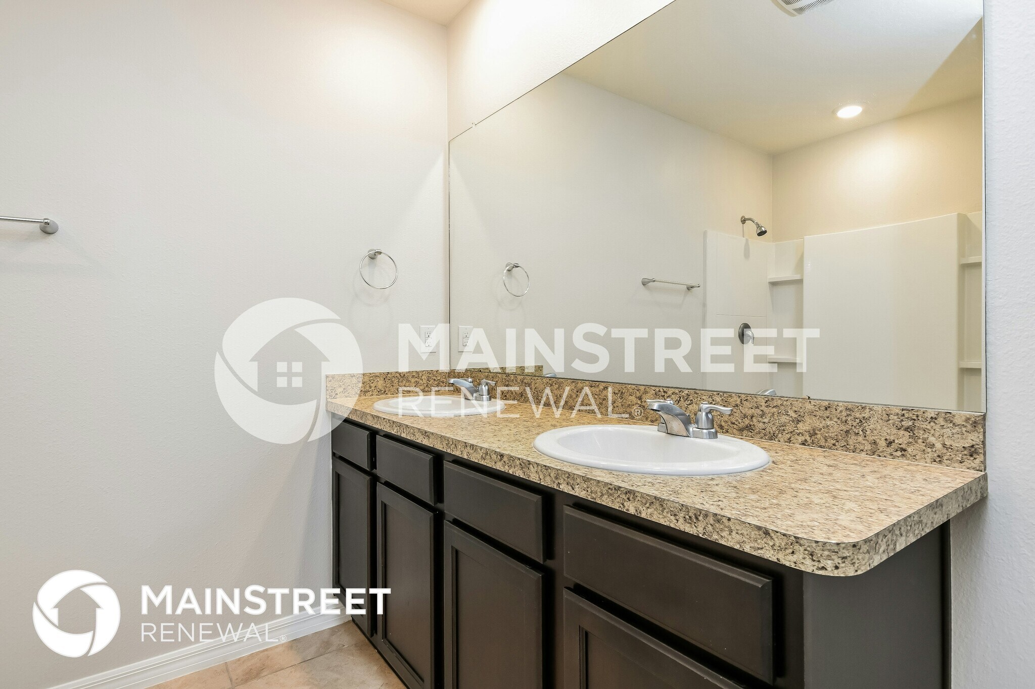 Building Photo - 703 Kindred Ln