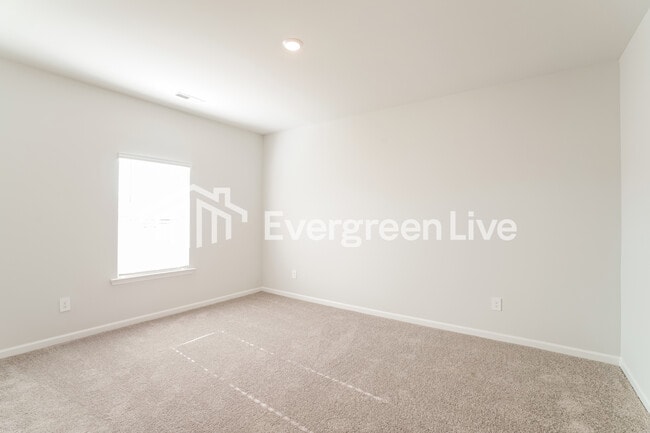 Building Photo - 100 Chain Bridge Circle