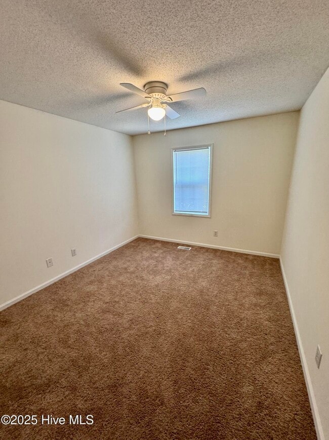 Building Photo - 3939 Sterling Pointe Dr