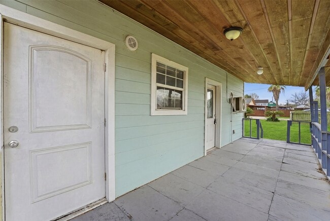 Building Photo - 7301 Avenue K