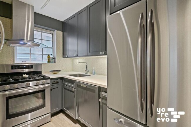 Building Photo - 1 bedroom in New York NY 10003