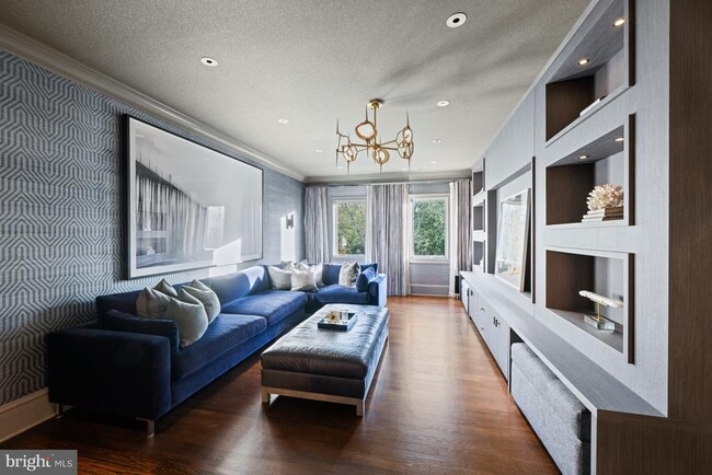 Building Photo - 8305 Fox Haven Dr