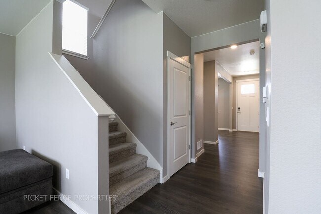 Building Photo - Beautiful New Home in West Greeley!