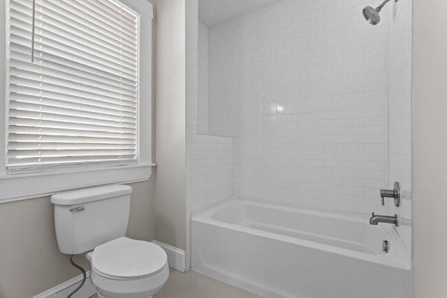 Building Photo - Updated 1920s Colonial in Northside – 3 Bed, 4 Bath – Available Now – $2,895/mo