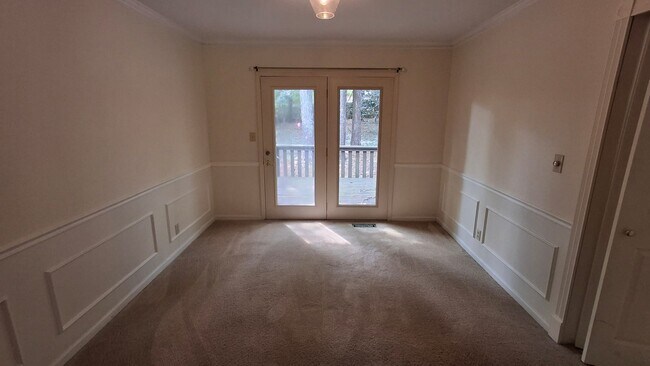 Building Photo - 108 Steele Dr