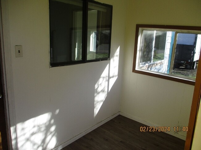 Building Photo - 1227 Chenault Ave