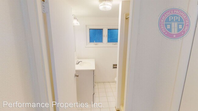 Building Photo - 5 br, 3 bath House - 43 Ladd Street