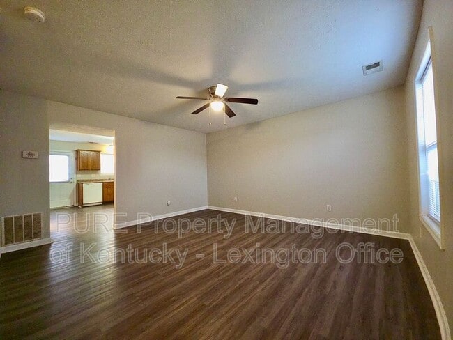 Building Photo - 1004 Whipporwill Dr