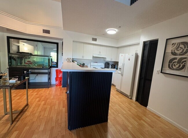 Building Photo - 4808 State Rd