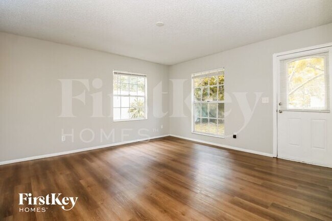 Building Photo - 3819 17th Ave S