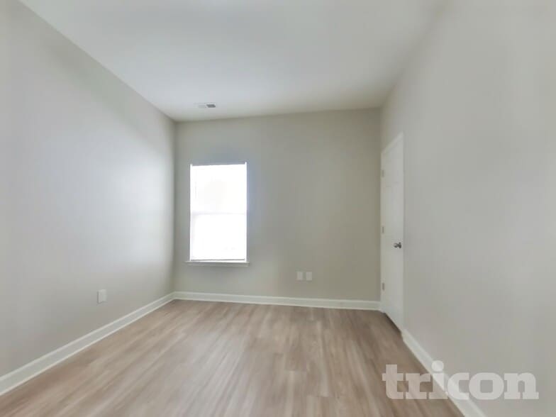 Building Photo - 8326 Knapp Ct