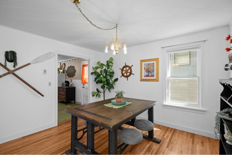 Building Photo - 208 N 8th St