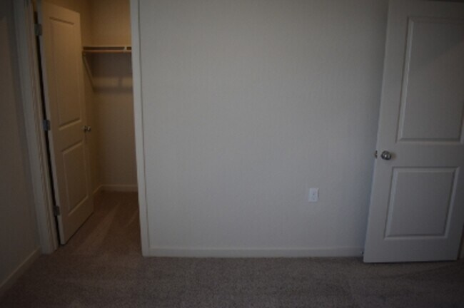 Building Photo - 4139 Scarlet Ct